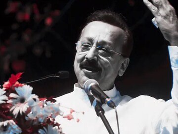 মুম্বইয়ে ১৫ হাজার কোটি টাকার রিয়েল এস্টেট সাম্রাজ্যের মালিক ছিলেন বাবা সিদ্দিকি!