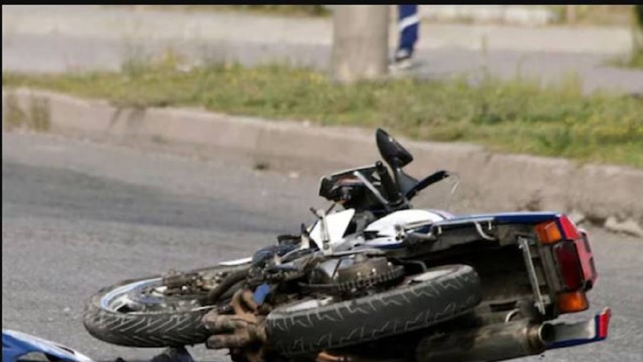 কলকাতা শহরতলিতে মর্মান্তিক দুর্ঘটনা! ফের বেপরোয়া বাসের ধাক্কা, মৃত এক বাইক আরোহী