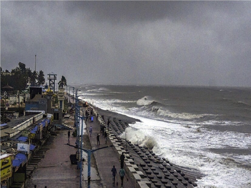 আবহবিজ্ঞান দফতরের পূর্বাভাস অনুযায়ী, এই ঘূর্ণিঝড়টি আগামী ২৬ থেকে ২৭ নভেম্বরের মধ্যে ল্যান্ডফল করতে পারে৷ তবে শেষ পর্যন্ত এই ঘূর্ণিঝড় আদৌ ভারতে নয়, উত্তর শ্রীলঙ্কায় আছড়ে পড়ার সম্ভাবনাই বেশি৷ 