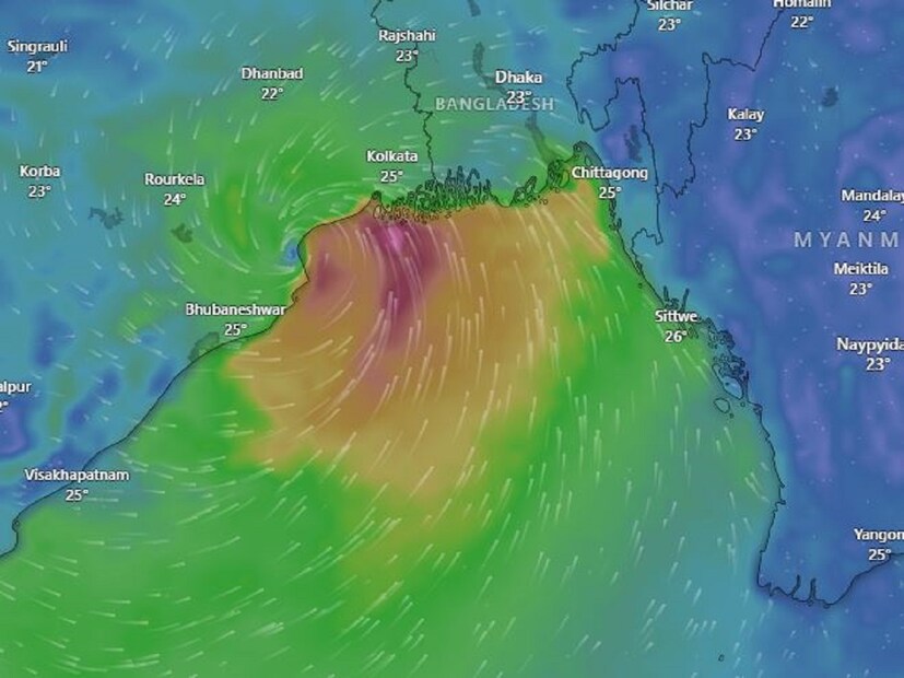 আলিপুর আবহাওয়া দফতরের সর্বশেষ রিপোর্ট বলছে, ঘূর্ণিঝড় 'দানা'র ল্যান্ডফল শুরু হয়েছিল বৃহস্পতিবার রাত ১১:৩০টা নাগাদ। হাভালিখাটি নেচার ক্যাম্পের কাছে হয়েছে ল্যাণ্ডফল। আজ, শুক্রবার সকাল সাড়ে আটটা নাগাদ সম্পন্ন হয় এই প্রক্রিয়া। তার পর থেকেই রাজ্যের বেশ কিছু জায়গায় ভারী থেকে অতি ভারী বৃষ্টিপাত শুরু হয়ে গিয়েছে৷ 