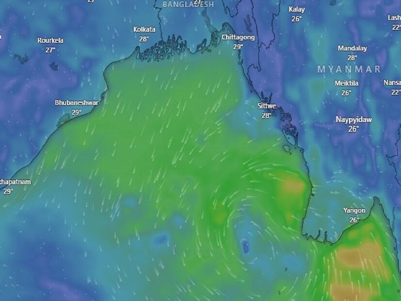 আজ, সোমবার বঙ্গোপসাগরে নিম্নচাপ তৈরির প্রবল সম্ভাবনা। এই নিম্নচাপ শক্তি বাড়িয়ে ধেয়ে আসবে ওড়িশা-বাংলা উপকূলের দিকে। বুধবারের মধ্যে এই নিম্নচাপ ঘূর্ণিঝড়ে পরিণত হবে। ঘূর্ণিঝড় হলে নাম হবে ‘ডানা’। এমনটাই জানিয়েছে আবহাওয়া দফতর ৷ Photo Courtesy: Windy.com