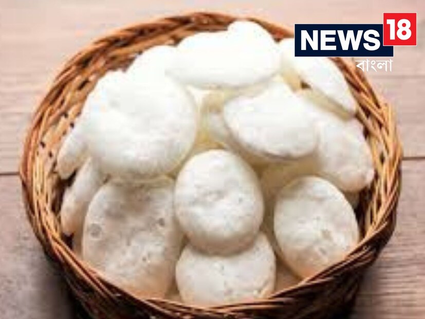 মনে রাখবেন, এটি দ্রুত ঠাণ্ডা হতে শুরু করে এবং পরে আকার দেওয়া কঠিন হয়ে যায়। যদি তা হয়, তবে এতে সামান্য জল ঢেলে গ্যাস চালু করুন এবং যত দ্রুত সম্ভব এটিকে ফের  তরলে পরিণত করুন। তারপর হালকা ঠান্ডা হলে ফের আকার দিয়ে বাতাসা বানান৷ এইভাবে আপনার বাতাশা প্রস্তুত। বাড়িতে তৈরি বাতাশা পূজায় শুদ্ধ প্রসাদ হিসেবে ব্যবহার করা যেতে পারে।