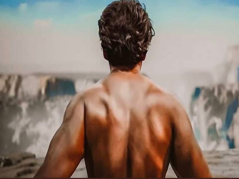 ভারতীয় ফিল্ম ইন্ডাস্ট্রিতে বলিউড-দক্ষিণী সিনেমার বিভেদ ভুলে নিজের আরও বড় আকার ধরে নিয়েছে৷  এখন ফিল্ম ইন্ডাস্ট্রি প্যান ইন্ডিয়াতে পরিণত হয়েছে। দক্ষিণী সুপারস্টাররা আর শুধু দক্ষিণী নন, তাঁরা সর্বভারতীয়৷ Photo- Collected