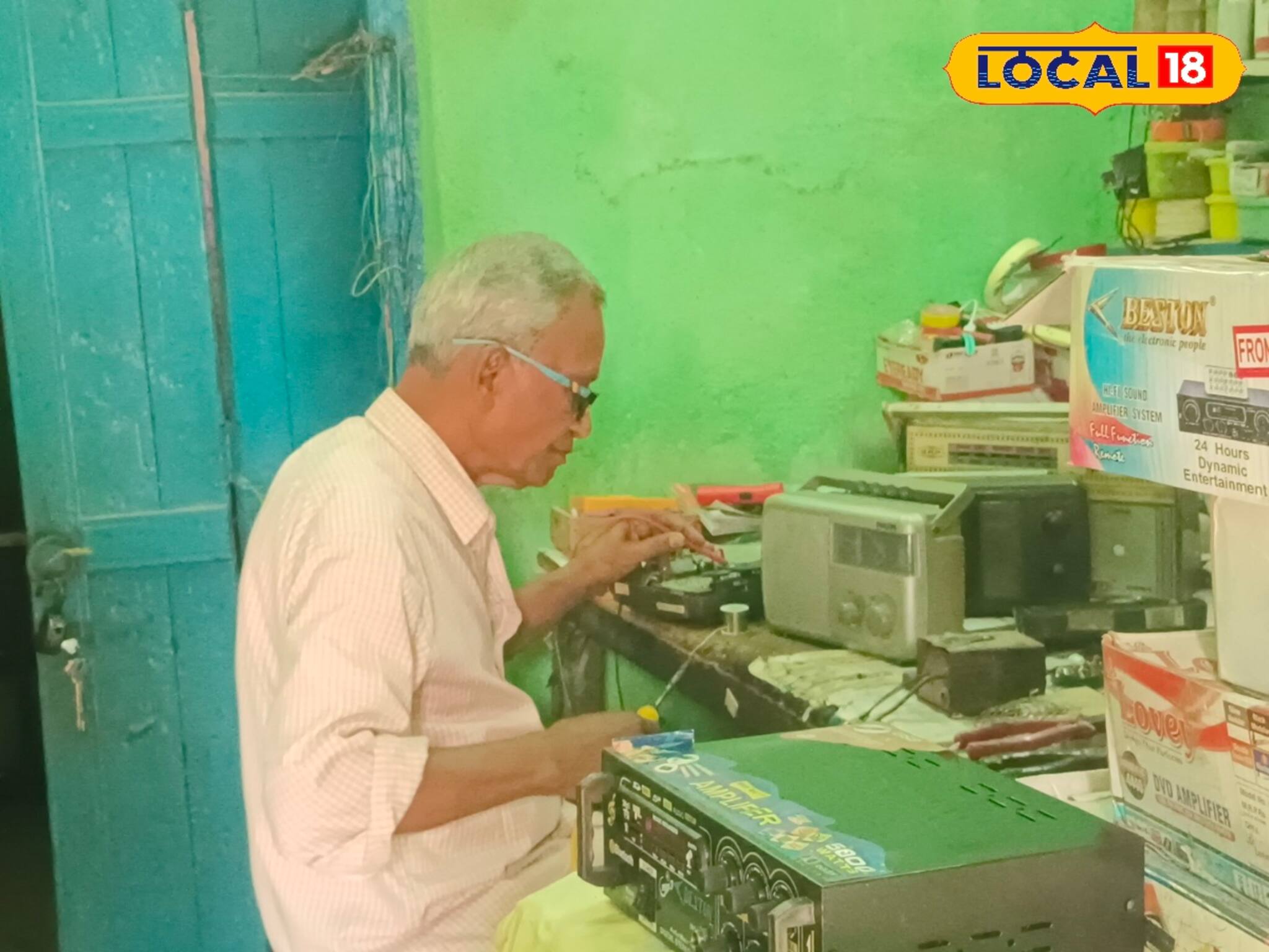 রাত পোহালেই মহিষাসুরমর্দিনী! মহালয়ায় রেডিওতে কান পাতার অপেক্ষায় বাঙালি