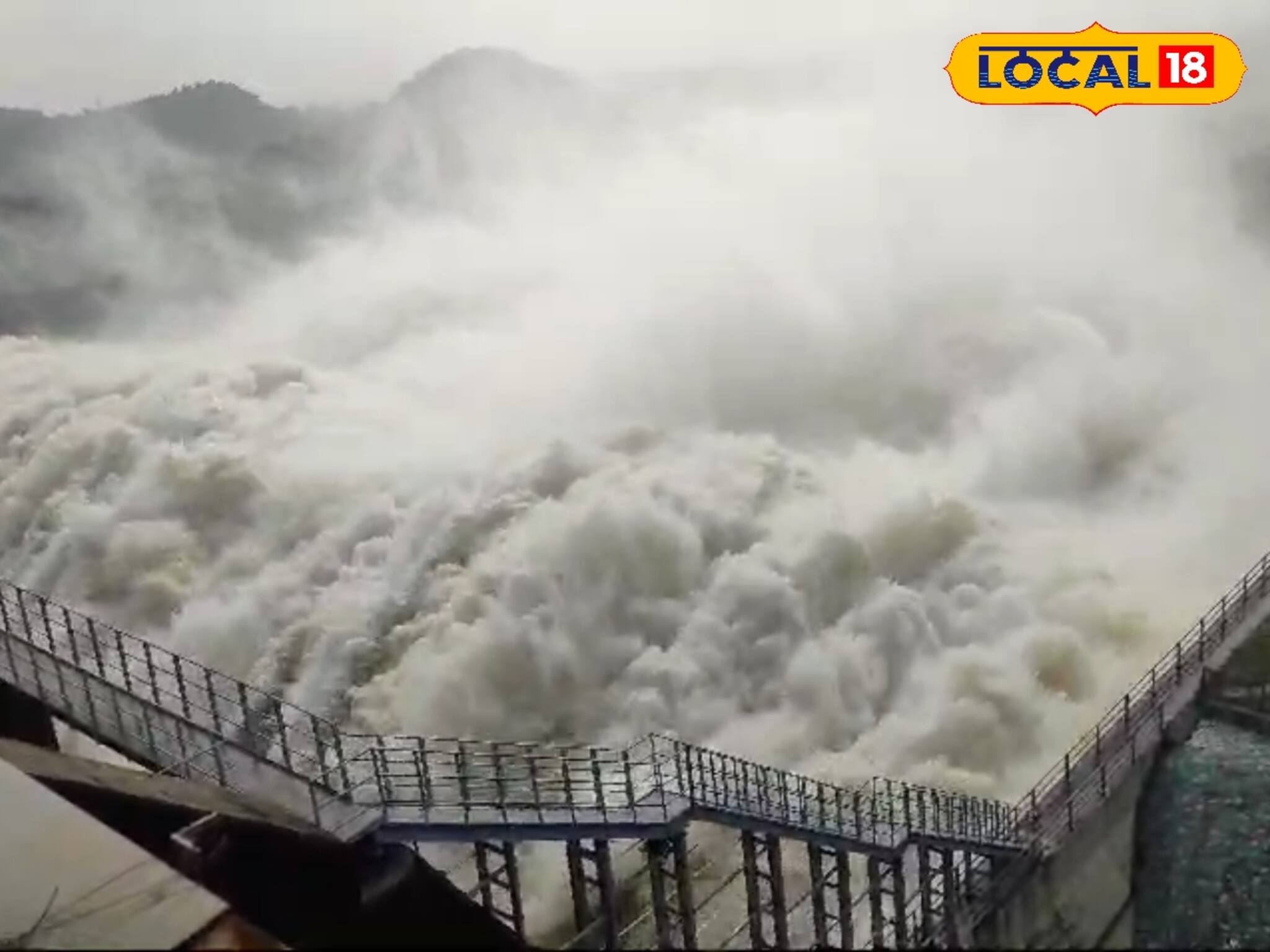 বন্যা প্রতিরোধের জলাধারই ভাসিয়ে দিচ্ছে! জমিজটই কি দুঃখের কারণ দামোদরের?