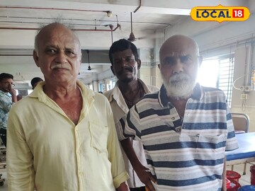 বাড়ির লোকজনের সঙ্গে অজিত নস্কর