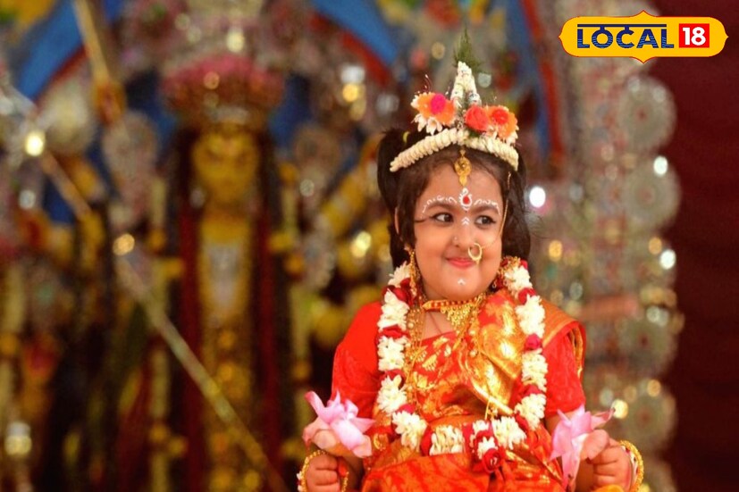  মহাষ্টমীতে কুমারী পুজোর সময় সকাল ৯টা থেকে। সন্ধি পুজোর সময় বেলা ১১.৪৩ মিনিট থেকে দুপুর ১২.৩১ মিনিট 