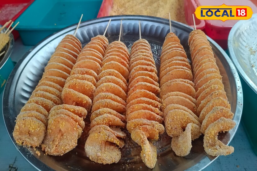 একদম কম বিনিয়োগে এই দোকান আপনি শুরু করতে পারবেন। কিন্তু লাভ হবে দেদার। আট থেকে আশি, পছন্দ করবেন সকলেই। তাই পুজোর সময় পটেটো স্প্রিং রোলের দোকান দিয়ে প্রচুর লাভ করার সুযোগ রয়েছে।