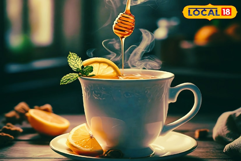 সকালে খালি পেটে হালকা গরম জলে মধু এবং কয়েক ফোঁটা লেবুর রস মিশিয়ে খান অনেকেই। এতে যেমন ওজন কমাতে সাহায্য করে তেমনি শরীরকে ডিটক্স-ও করে। সকালে খালি পেটে হালকা গরম জলে মধু এবং কয়েক ফোঁটা লেবুর রস মিশিয়ে খান অনেকেই। এতে যেমন ওজন কমাতে সাহায্য করে তেমনি শরীরকে ডিটক্স-ও করে।