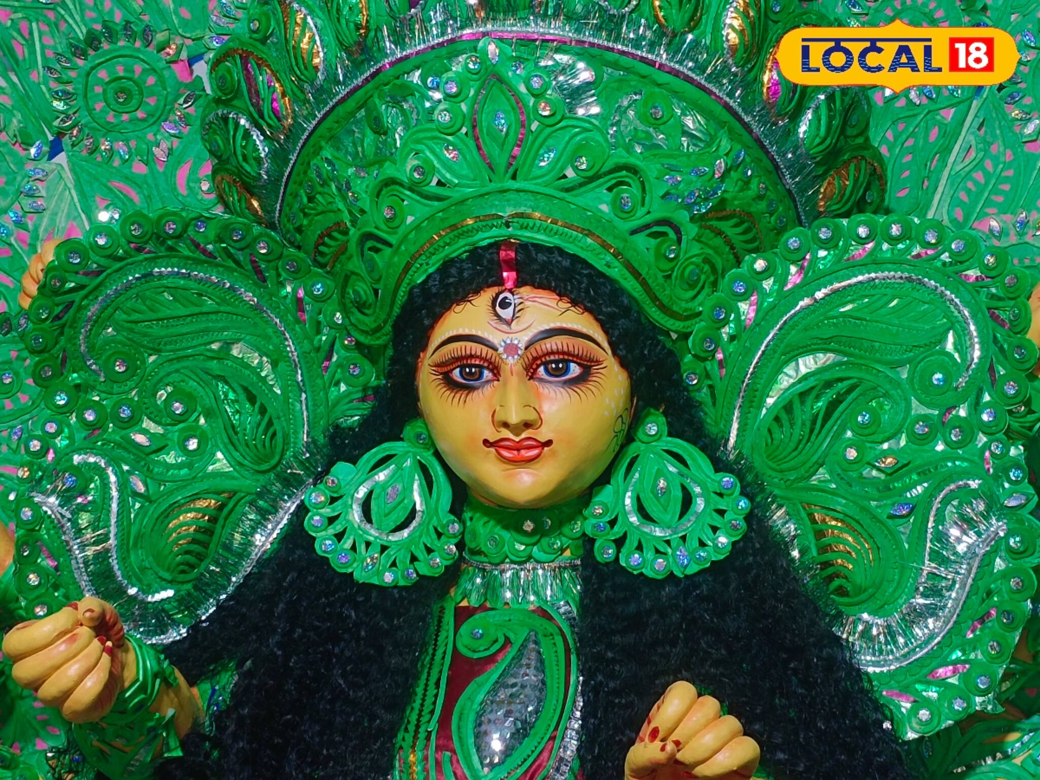 মা দুর্গা মর্ত্যে আসছেন,পদ্ম ছাড়াও জানেন কি মা দুর্গা কোন ফুল দারুণ পছন্দ করেন