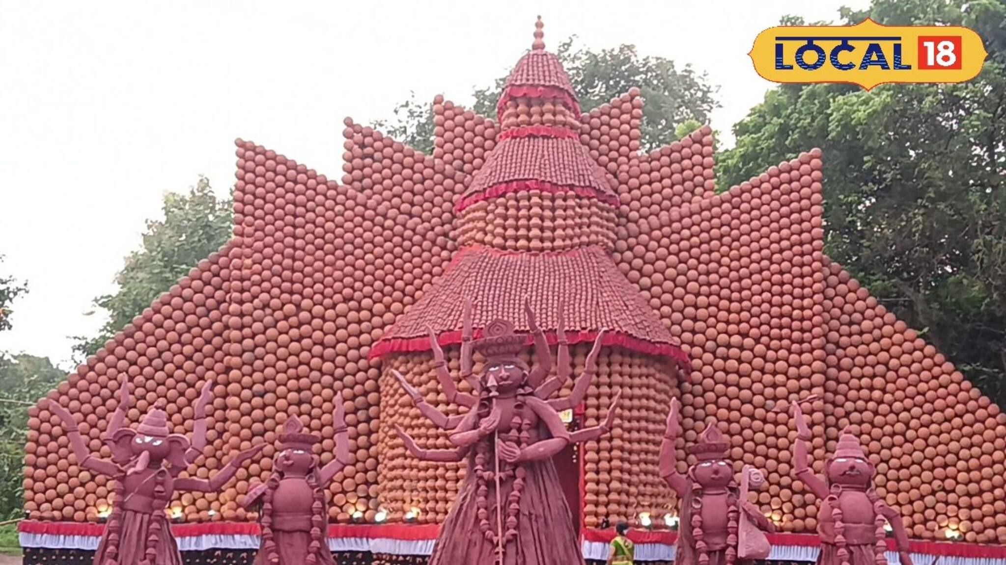 Durga Puja 2024:  পরিবেশ বাঁচাতে জঙ্গলমহলের দুর্গাপুজোর থিম 'লাল মাটির মা'!