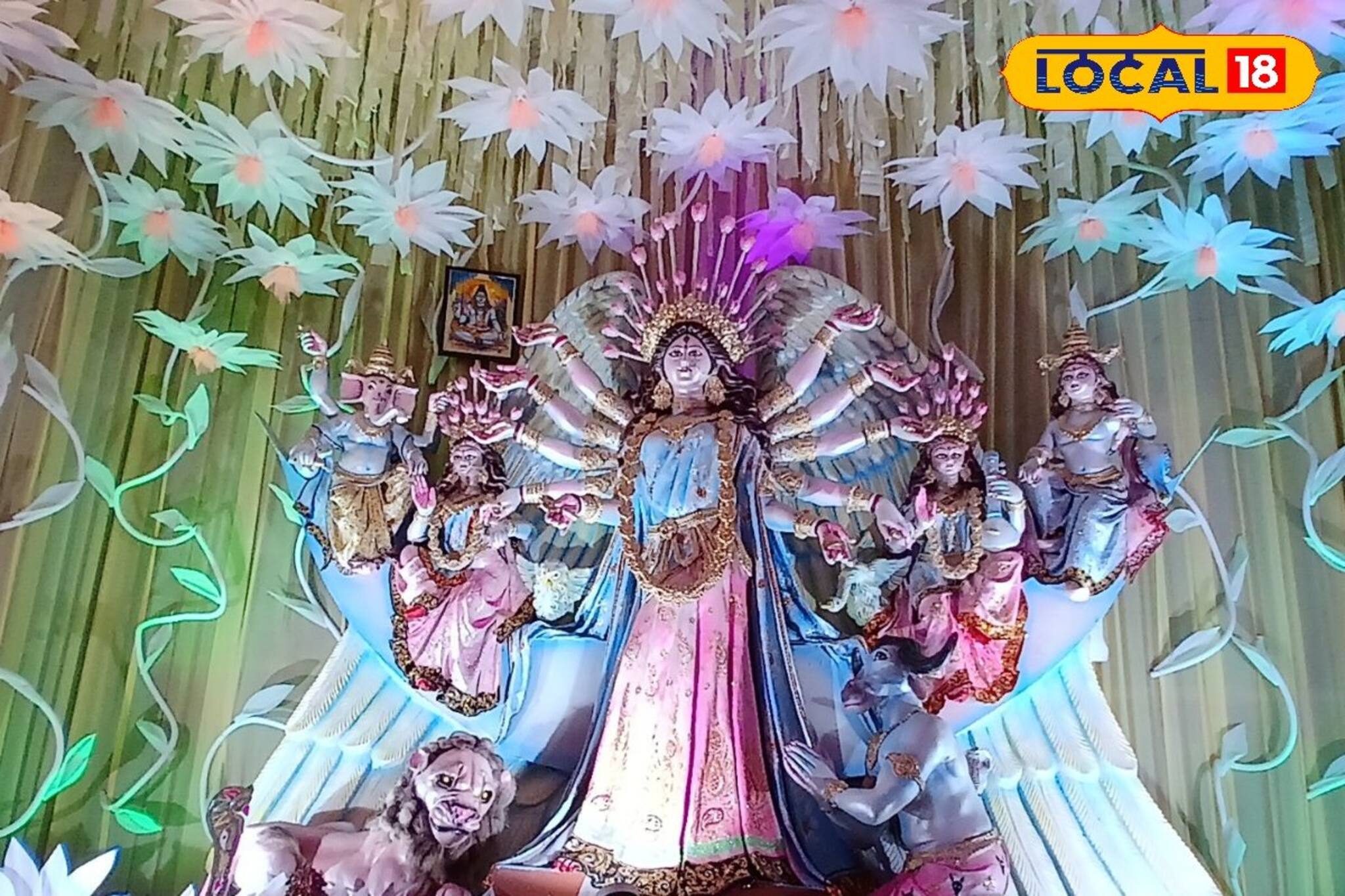 ৫৩ বছরের পুজোয় গ্রামে এই প্রথম থিমের মণ্ডপ! খুশির আমেজ বাসীন্দাদের মনে