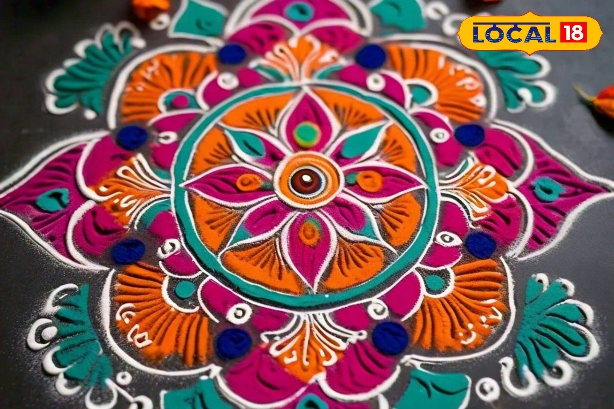 খড়িমাটি বা চালের পিটুলি অতীত, ডিজিটাল আলপনার রাজত্ব এখন কোজাগরীতে