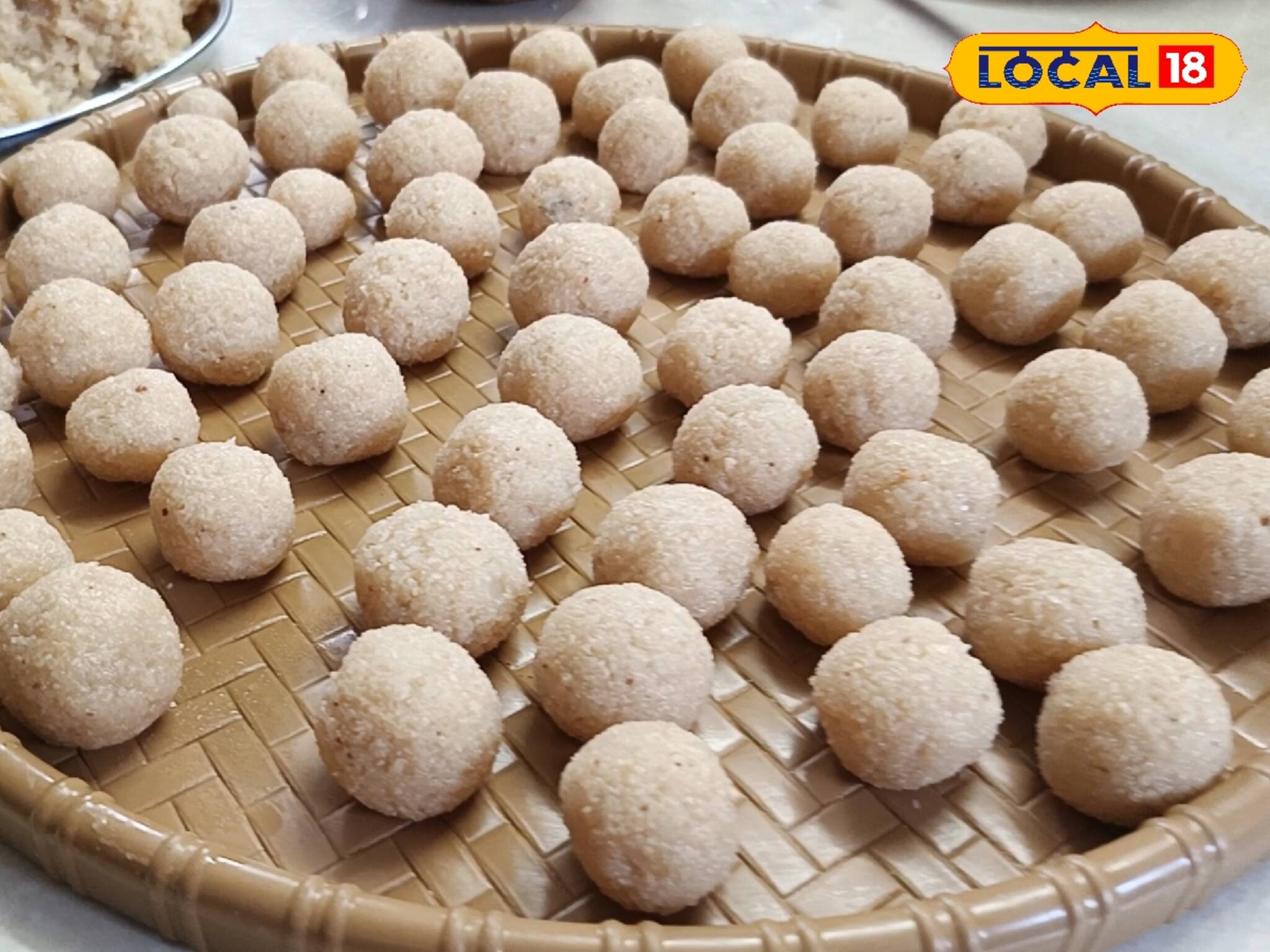মা লক্ষ্মীর ভীষণ প্রিয়, কোজাগরী লক্ষ্মীপুজোর ভোগে রাখুন 'নারকেলের রসকরা'