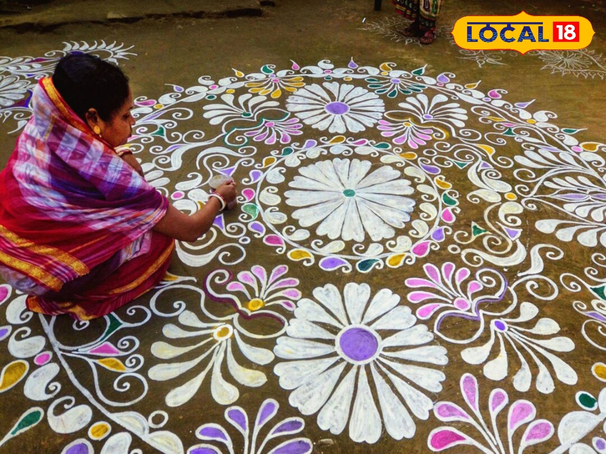 আলপনা দিয়ে পুজো হয়, কিন্তু ঠাকুর পুজোয় কেন আলপনা দেওয়ার প্রচলন জানেন?