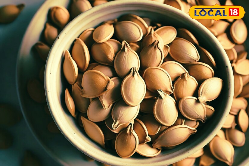 *অভিজ্ঞ পুষ্টিবিদ চিকিৎসক দিব্যা নাজ জানান, যাঁরা নিয়ম মেনে ডায়েট করেন। তাঁদের বিকেলের স্বাস্থ্যকর জলখাবারে আজকাল প্রায়শই দেখা মেলে এই বীজের।