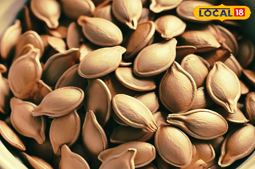 *মিষ্টি কুমড়োর বীজ খুব সহজেই পুরুষের শুক্রাণুর সংখ্যা বাড়িয়ে তুলতে সাহায্য করে থাকে। ফলে এই বীজ পুরুষদের জন্য দারুণ ভাবে উপকারী বলে প্রমাণিত।