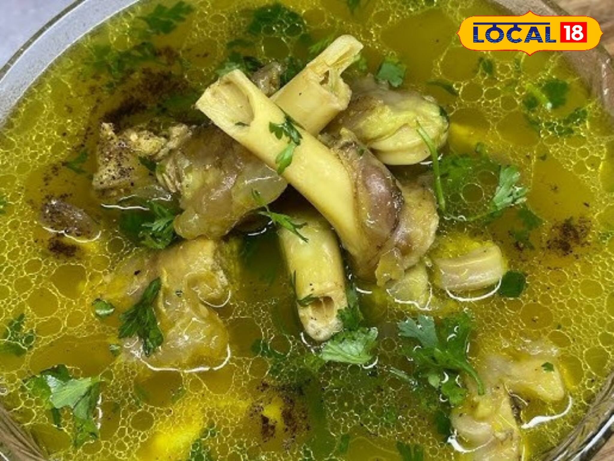 রেস্টুরেন্ট যেতে হবে না! বাড়িতেই বানান মটন পায়া স্যুপ