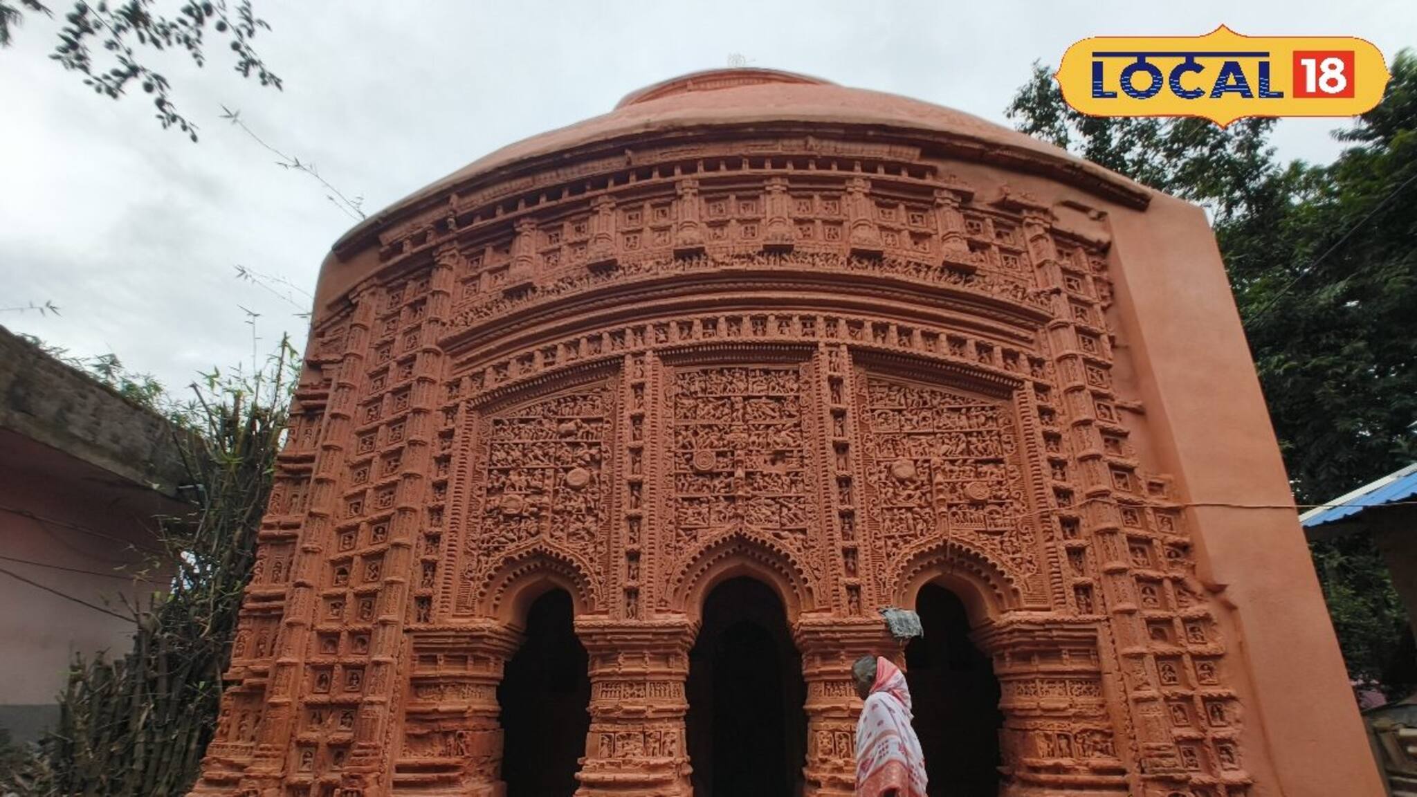 জমিদারি না থাকলেও রয়েছে মন্দির! প্রাচীন শিল্পকলা বাঁচিয়ে রাখতে মরিয়া পরিবার