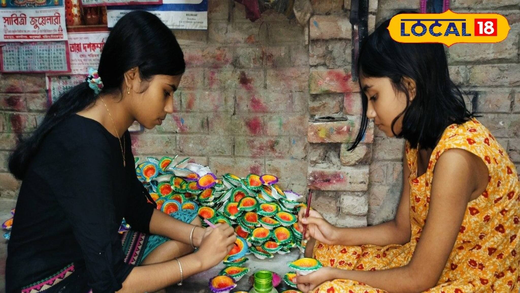 পড়াশুনার পাশাপাশি ছাত্রীর দারুণ সৃষ্টি!দিওয়ালিতে রঙ্গোলি প্রদীপে বাজিমাত উর্মির