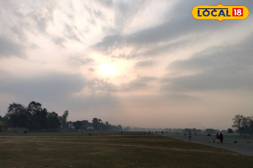 দিনভর আকাশ পরিষ্কার থাকবে। তবে মাঝেমধ্যে আকাশ মেঘলা হতে পারে। বৃষ্টির পূর্বাভাস আপাতত নেই মালদহ সহ উত্তর ও দক্ষিণ দিনাজপুর জেলায়।