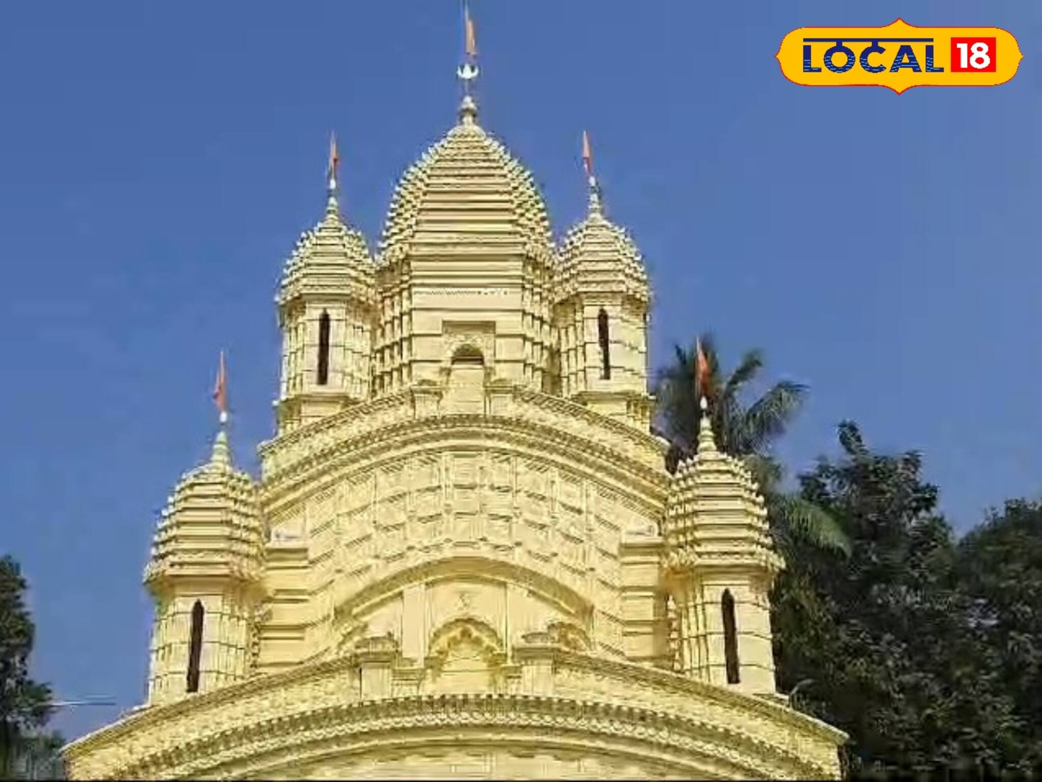 দক্ষিণেশ্বর মন্দিরের আদলে দেবালয় এখানেও! দেবী আনন্দময়ীর পুজোয় ভিড় ভক্তদের