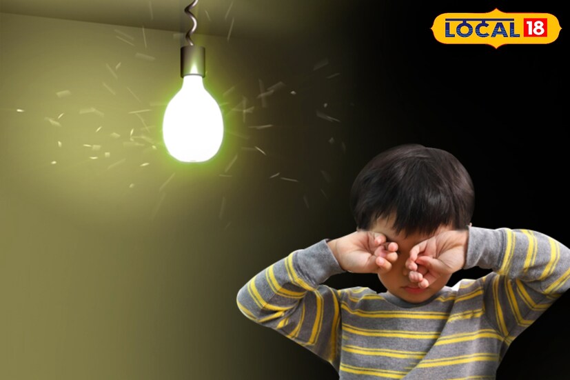 নির্দিষ্ট ঘরের লাইটে পোকার উপদ্রব বেশি হলে কোনো পাত্রে বেশকিছু জল নিয়ে অল্প একটু কেরোসিন মিশিয়ে ঘরের যে লাইটে পোকামাকড়ের উপদ্রব হয় তার নিচে পেতে রেখে দিতে পারেন। প্রচুর পোকামাকড় মারা পড়বে।