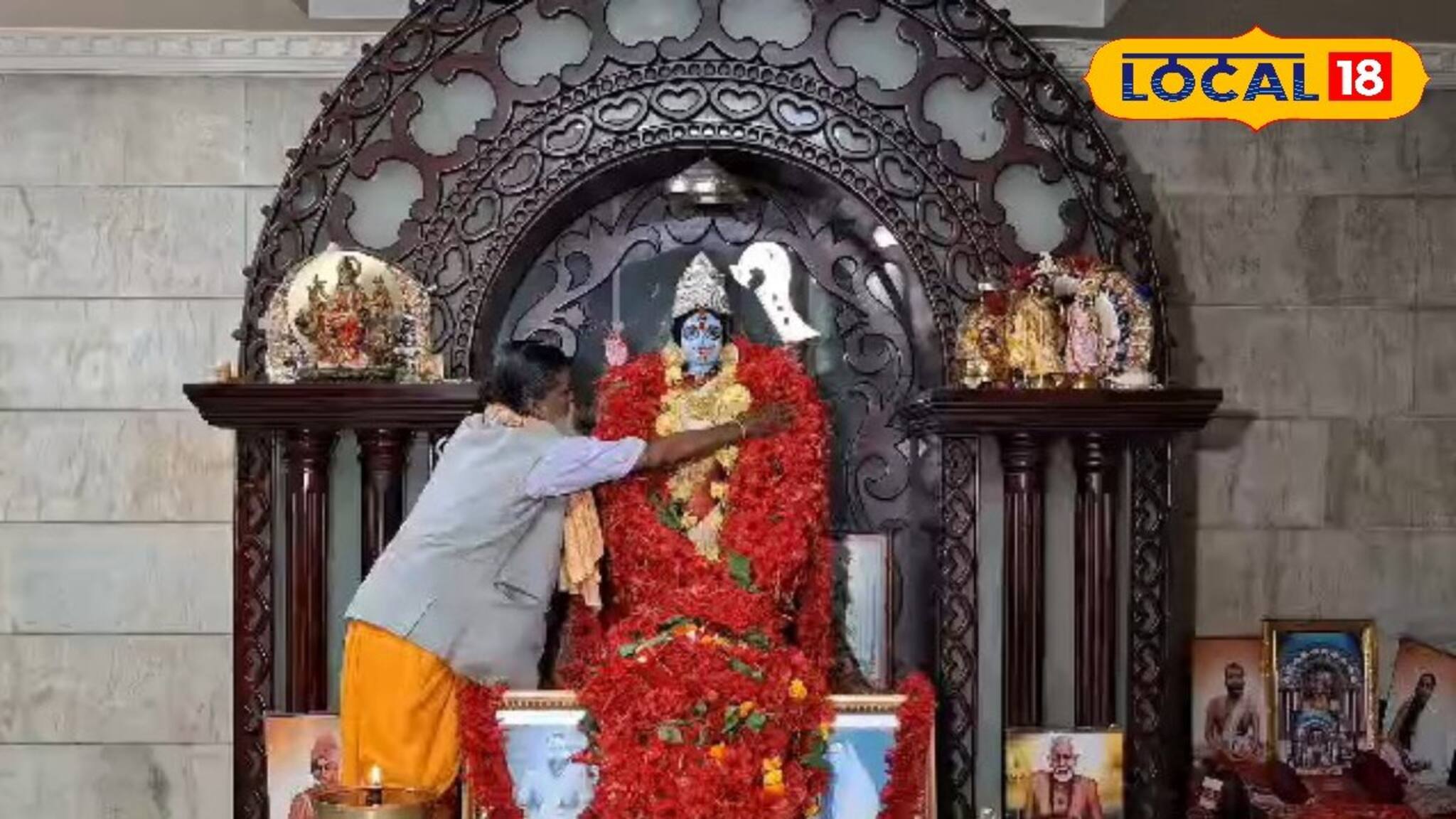 Kali Puja 2024: বাংলার বুকে রয়েছে এমন এক কালী মন্দির, যেখানে পুজো দিতে আসেন বিদেশি ভক্তরাও