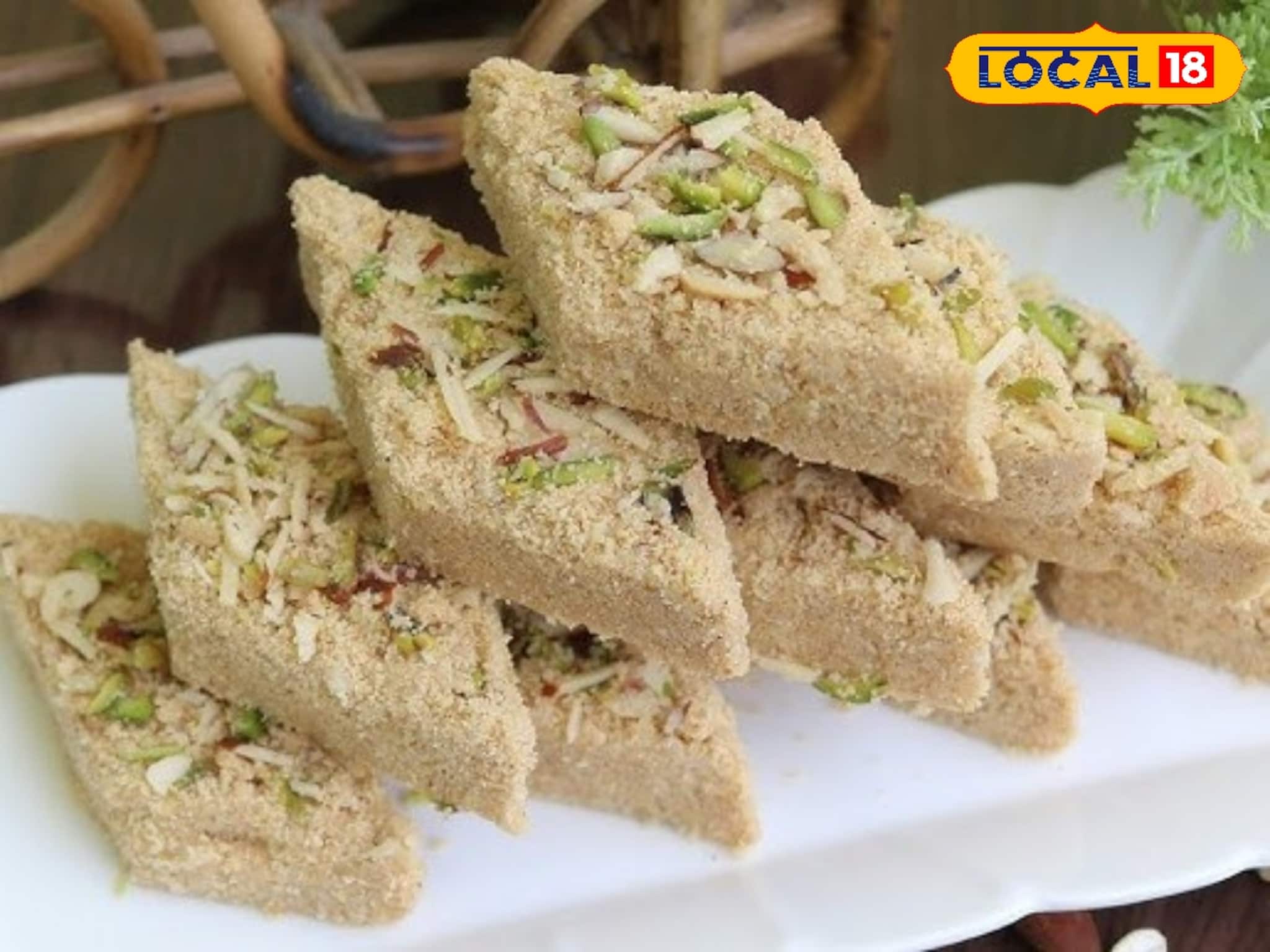 ভাইফোঁটায় মিষ্টি দোকানে দিতে হবে না লাইন! বাড়িতেই বানান সুজির দুর্দান্ত সন্দেশ