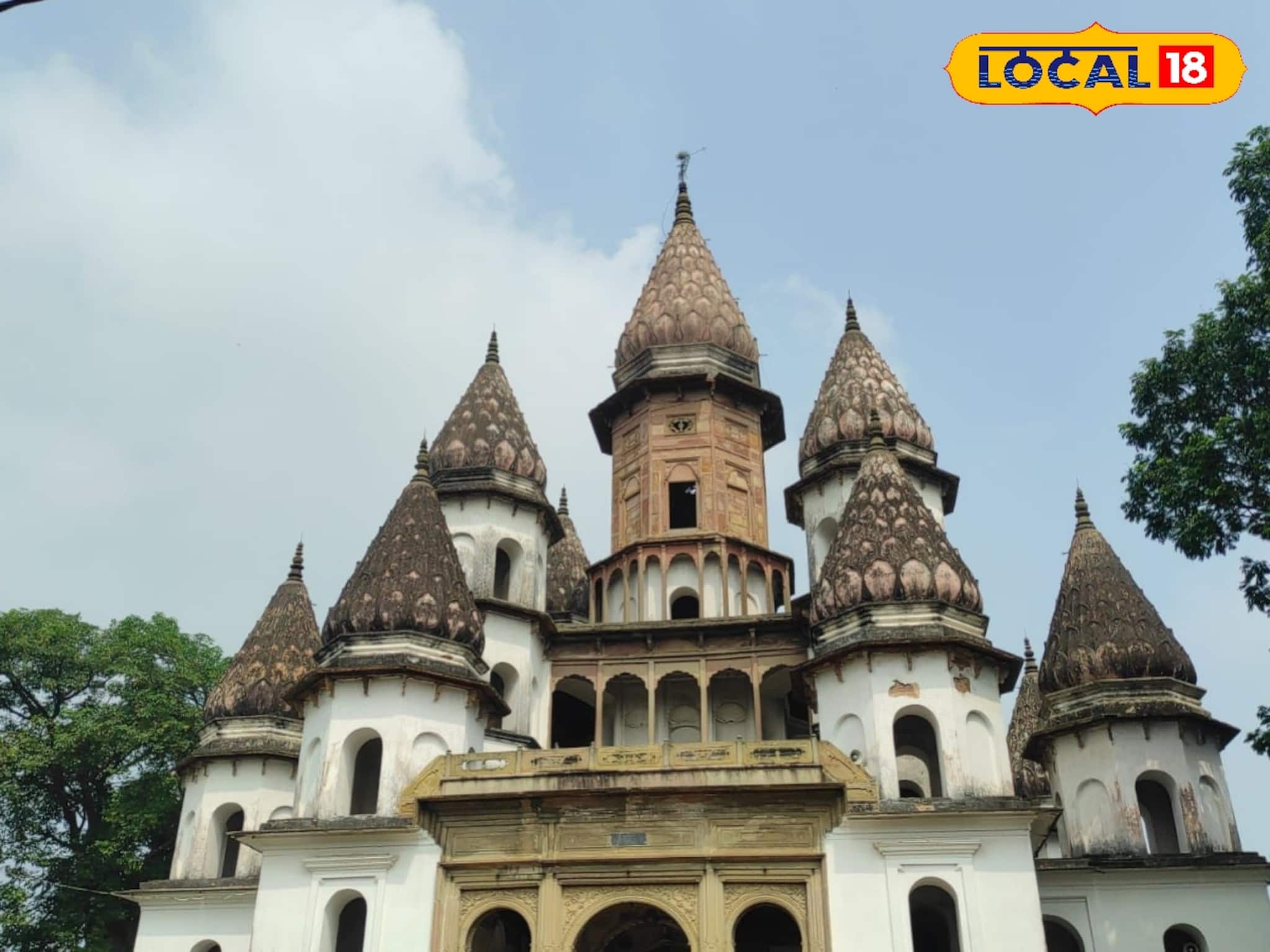 কালীপুজোর দিন মা হংসেশ্বরীকে সাজানো হয় কালী রূপে! জানুন অজানা কাহিনি