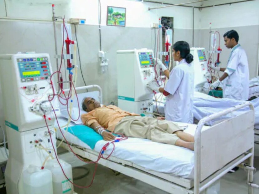 সেপসিস এবং অঙ্গ-প্রতঙ্গ বিকল হওয়ার মতো অবস্থার আইসিইউতে(ICU) সেই সব রোগীদের চিকিত্সা করা হয়। সিসিইউর(CCU) প্রধান ফোকাস হল কার্ডিয়াক সমস‍্যায় যে সকল রোগীরা ভুগছেন তাঁদের উন্নত স্তরের সহায়তা প্রদান করা। 