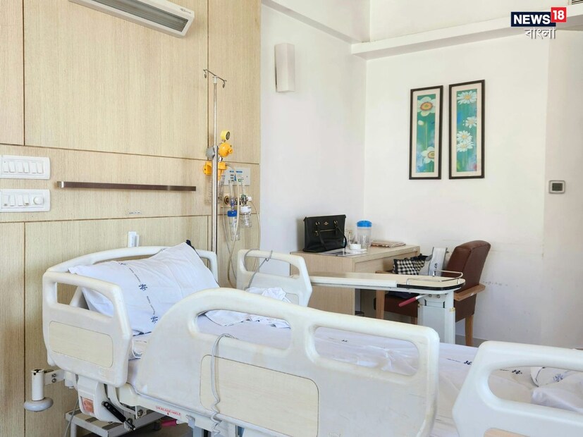 বহু মানুষ মনে করেন, ICU এবং CCU একই জায়গা। রোগীর চিকিৎসার অবস্থা এবং সময়কাল-সহ বেশ কয়েকটি কারণ তাদের একে অপরের থেকে আলাদা করে তোলে। 