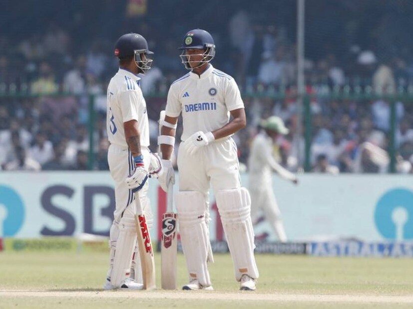 চলতি বছরের জানুয়ারি মাসে অনুষ্ঠিত হওয়া ভারত বনাম দক্ষিণ আফ্রিকা ম্যাচ এখনও পর্যন্ত ভারতের খেলা ক্ষুদ্রতম ম্যাচ। মাত্র ১০৭ ওভারেই সেই ম্যাচ শেষ হয়ে যায়, জিতেছিল ভারত। (Image: X/BCCI)