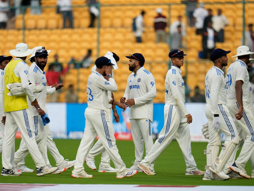 অস্ট্রেলিয়ায় যে পেস ও বাউন্সি উইকেট দিয়ে ভারতকে স্বাগত জানানো হবে সেকথাও জানা। এই পরিস্থিতিতে ভারতের দলের শক্তি বাড়াতে ঘোষিত দলের বাইরে এক মহাতারকা উড়ে যেতে পারেন অজিভূমে।