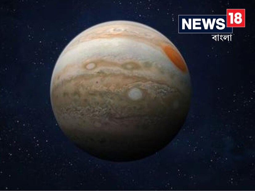 জ্যোতিষ শাস্ত্রে গ্রহ পরিবর্তন নতুন কিছু নয়৷ প্রায় প্রতি সপ্তাহেই জাতক-জাতিকাদের রাশিচক্রের সঙ্গে যুক্ত থাকা গ্রহগুলি নিজেদের স্থান পরিবর্তন করতে থাকে৷ সেই মতো রাশিগুলির ভাগ্যও নির্ধারণ হয়৷ স্থান, কাল পরিবর্তনে কোনও রাশির জাতক-জাতিকাদের দারুণ উন্নতি ঘটে, কারও আবার সাংঘাতিক সমস্যার ইঙ্গিত দেওয়া হয়৷ আগে থেকে তাই জেনে রাখলে, সমস্যা প্রতিকারের সুযোগও থাকে৷