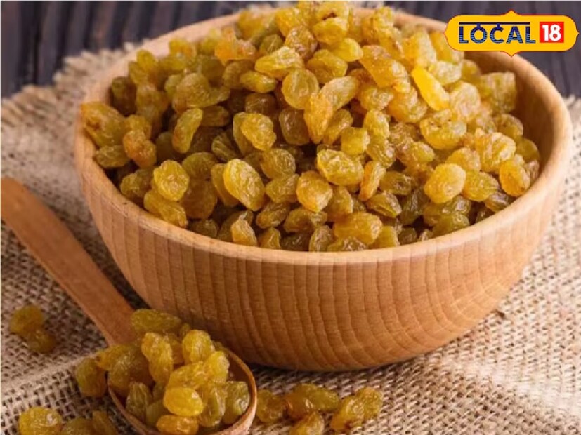 *কিসমিস পুষ্টির ভাণ্ডার। এতে ক্যালোরি, সুগার, কার্বোহাইড্রেট, ফাইবার, পটাসিয়াম, আয়রন, ভিটামিন সি, ভিটামিন বি-৬, অ্যান্টি-অক্সিডেন্ট, ক্যালসিয়াম, ফসফরাস, ম্যাগনেসিয়াম, প্রোটিন, বি-কমপ্লেক্স, কপারের মতো অনেক পুষ্টিকর উপাদান রয়েছে। সংগৃহীত ছবি। 