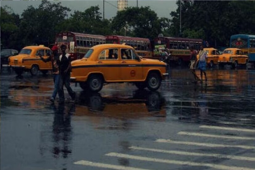 আজ, বুধবার থেকে দক্ষিণবঙ্গের সব জেলাতে স্থানীয়ভাবে দু-এক পশলা হালকা মাঝারি বৃষ্টির সামান্য সম্ভাবনা। বিক্ষিপ্তভাবে এই বৃষ্টির সম্ভাবনা থাকবে কলকাতা-সহ সব জেলাতেই। চলতি সপ্তাহে শুক্রবার পর্যন্ত এইরকম আবহাওয়া থাকবে। প্রতীকী ছবি।