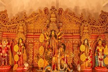 দেশের গণ্ডী পেরিয়ে লন্ডনের এই পুজোর বিষয়ে জানেন? কলকাতার বড় পুজোকে হার মানায়