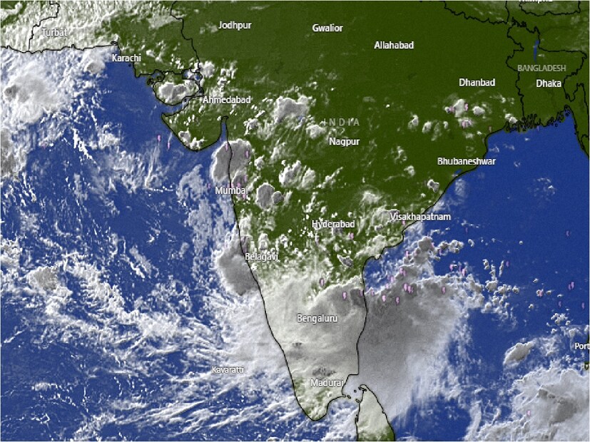 ভারতের আবহাওয়া বিভাগ (আইএমডি) মঙ্গলবার জানিয়েছে যে দক্ষিণ-পূর্ব বঙ্গোপসাগরের নিম্নচাপটি পশ্চিম-উত্তর-পশ্চিম দিকে সরে গেছে এবং দক্ষিণ বঙ্গোপসাগরের কেন্দ্রীয় অংশে একটি সু-চিহ্নিত নিম্নচাপ এলাকা হিসেবে অবস্থান করছে। Photo Courtesy- Windy.com 