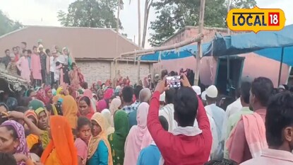 গন্দেরবাল সন্ত্রাসী হামলায় নিহত শ্রমিকের দেহ পৌঁছল গ্রামে গন্দেরবাল সন্ত্রাসী হামলায় নিহত শ্রমিকের দেহ পৌঁছল গ্রামে