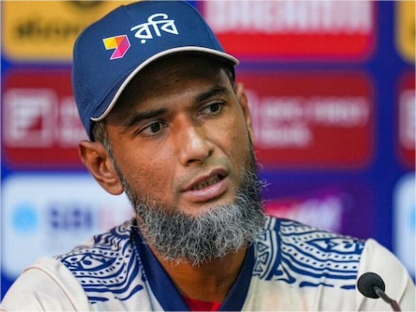 আন্তর্জাতিক টি-২০ ক্রিকেট থেকে অবসর ঘোষণা করে দিলেন বাংলাদেশের তারকা ক্রিকেটার  মাহমুদুল্লা। জল্পনা আগে থেকেই চলছিল। ম্যাচের আগে তা ঘোষণা করে দিলেন তিনি।