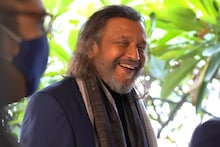 হাইকোর্টে স্বস্তি মিঠুন চক্রবর্তীর, মহাগুরুর বিরুদ্ধে 'আপাতত কোনও তদন্ত নয়'