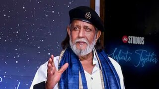 মিঠুনকে দেখতে উপচে পড়ল ভিড় মিঠুনকে দেখতে উপচে পড়ল ভিড়