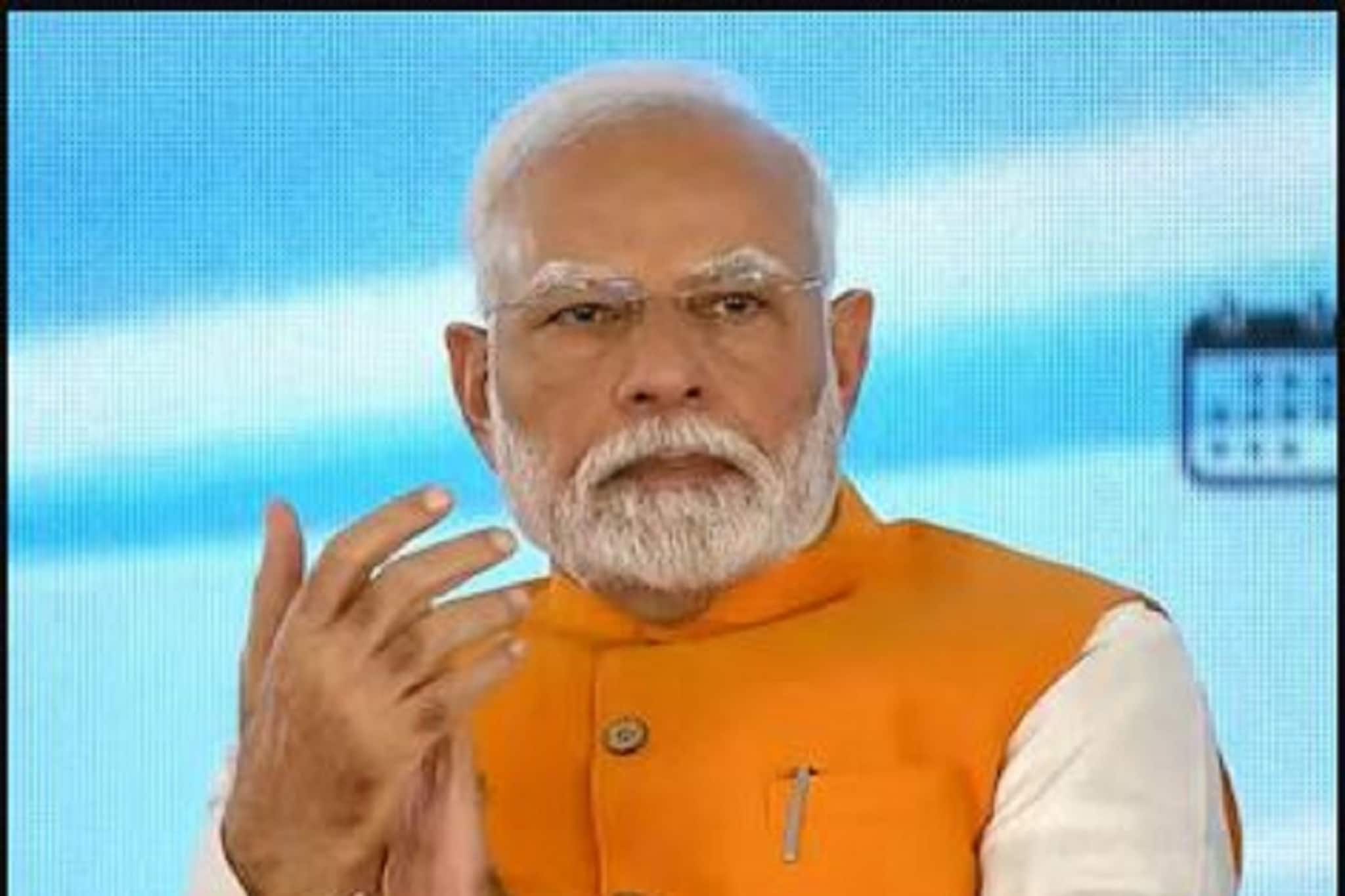 বাংলার প্রবীণদের কাছে ক্ষমা চাইলেন মোদি!নতুন স্বাস্থ্য বিমা প্রকল্প নিয়েও জট?