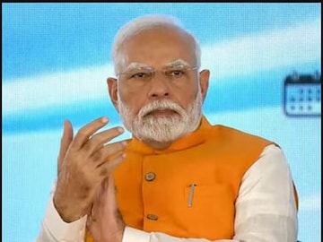 মোদির সঙ্গে সাক্ষাত রাহুল-খাড়গের। ছবি - পিটিআই