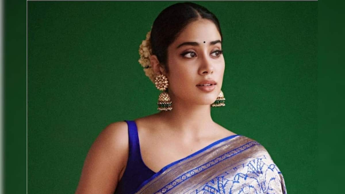 Silk Saree Hacks সিল্কের শাড়িতে জেদি দাগ? এক টাকাও খরচ নয়! হেঁশেলের