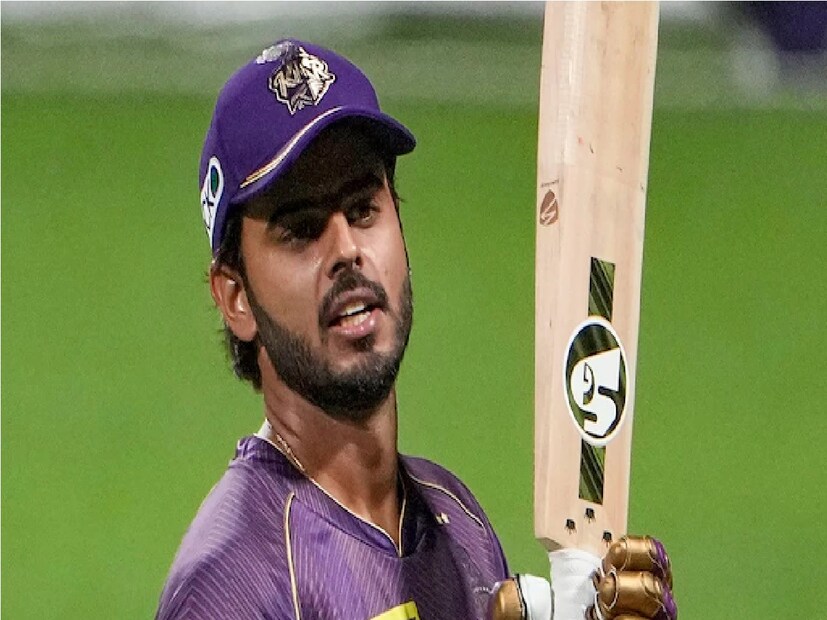 নীতিশ রানা: ২০১৮ সাল থেকে কেকেআরের ছিলেন নীতিশ রানা। প্রায় প্রতি বছর ধারাবাহিকভাবে রান করে গিয়েছেন তিনি। ২০২৩ সালে অধিনাকত্বও করেছেন নীতিশ রানা। নিজেদের কোর টিমকে ধরে রাখতে ফের নীতি রানার জন্য বিড করতে পারে নাইটরা।