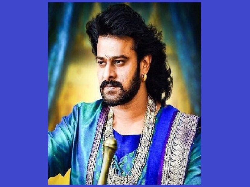 ইন্ডিয়া ডটকমের প্রতিবেদনে বলা হয়েছে,  প্রভাসের ৫টি ছবি আসছে। নির্মাতারা এই ছবির জন্য ১৭০০ কোটি টাকা বাজি ধরেছেন। Photo- Collected