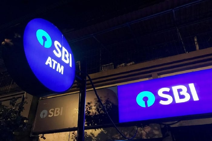 Rate of interest 0.50 to 1 percent Effective on deposits of various tenures, interest shall be paid at the rate of 0.50 to 1 percent at the rate of interest at the bank or in the contractual area. Symbolic image
