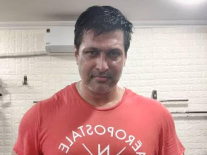 ক্রিকেট জীবনে ১৯৮৯ সালে পাকিস্তানের বিরুদ্ধে টেস্টে খেলা শুরু করেন সলিল অ্যাঙ্কোলা, ওই ম্যাচেই অভিষেক হয় সচিন তেন্ডুলকরেরও। ওই ম্যাচেই দুটো ইনিংসেই উইকেট নিয়েছিলেন সলিল। (Image: Instagram)